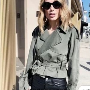 ANINE BING cropped trench jacket.